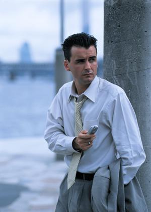 コスパ抜群！高品質かつ短納期で作れるオリジナルフルジップパーカーの完全ガイド